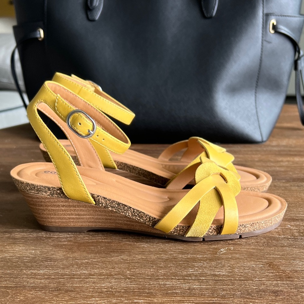 Earth Yellow Braided Strap Sandals 8.5 - Picture 3 of 13
